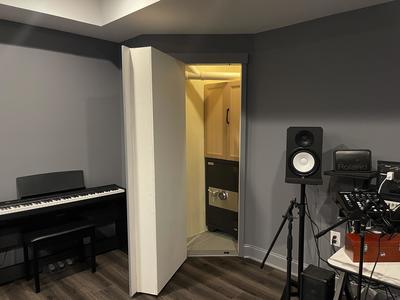 Secret Salon Hideaway