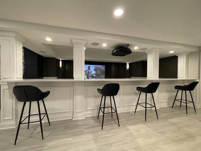 Modern Entertainment Retreat