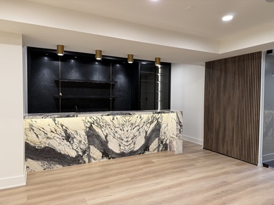 Veined Stone Lounge