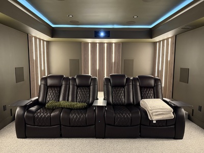 Warm Leisure Suite