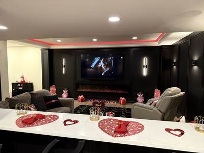 Cupid’s Cove Lounge