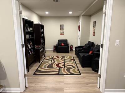 Cupid’s Cove Lounge