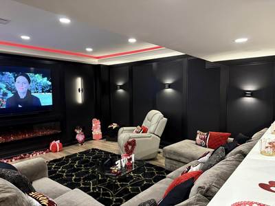 Cupid’s Cove Lounge