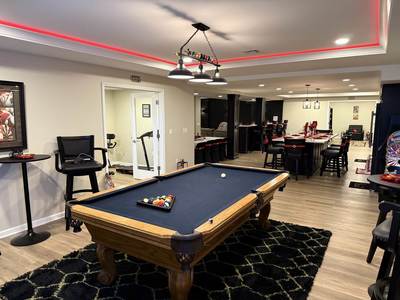 Cupid’s Cove Lounge