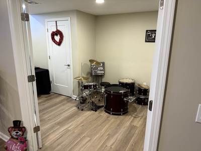 Cupid’s Cove Lounge