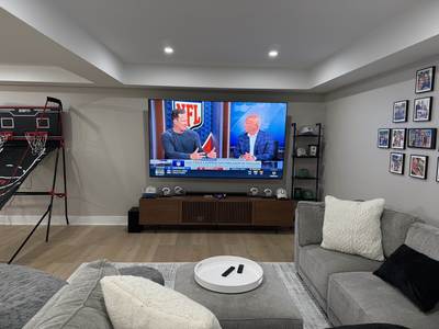 Minimalist Manor Den