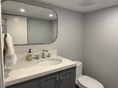 Linear Horizon Lounge