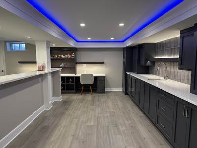 Linear Horizon Lounge