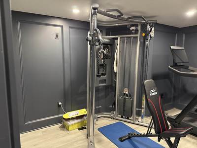 Linear Horizon Lounge