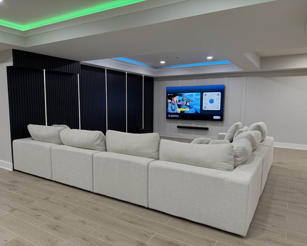 Veined Ivory Retreat