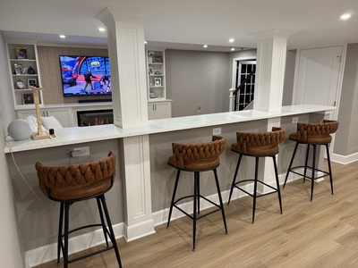 Pristine Charcoal Lounge