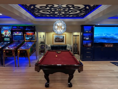 Executive Navy Lounge