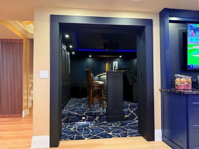 Executive Navy Lounge