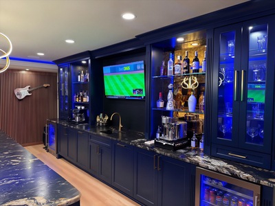 Executive Navy Lounge