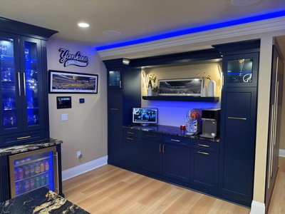 Executive Navy Lounge