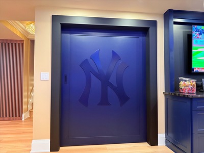 Executive Navy Lounge