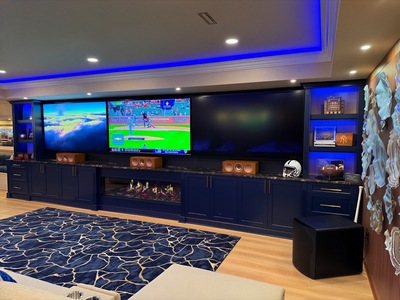 Executive Navy Lounge