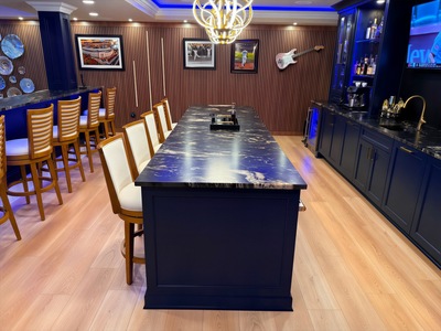 Executive Navy Lounge