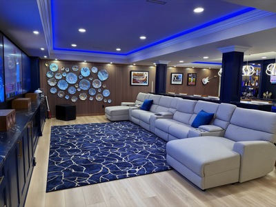 Executive Navy Lounge