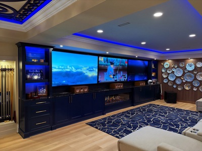 Executive Navy Lounge