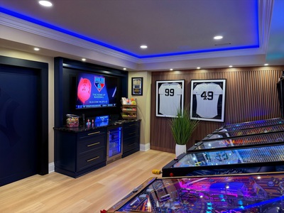 Executive Navy Lounge