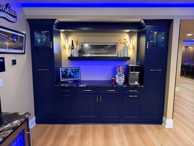Executive Navy Lounge