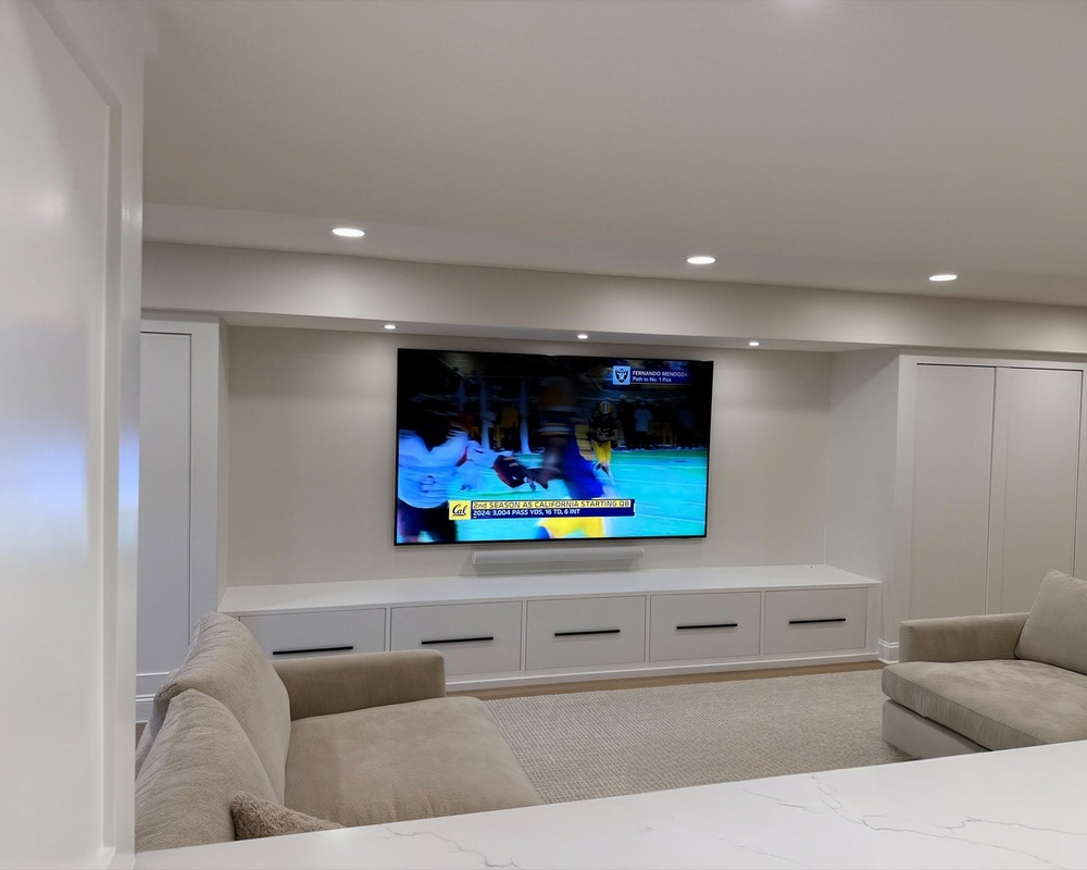 Luminous Ivory Lounge