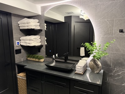 Graphite Glow Sanctuary