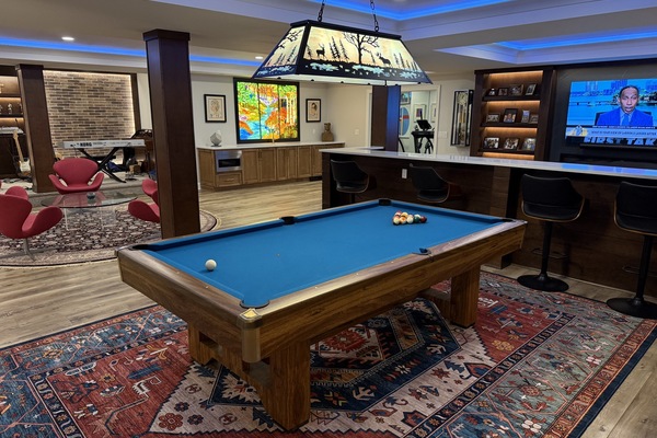 Timber & Glass Tavern